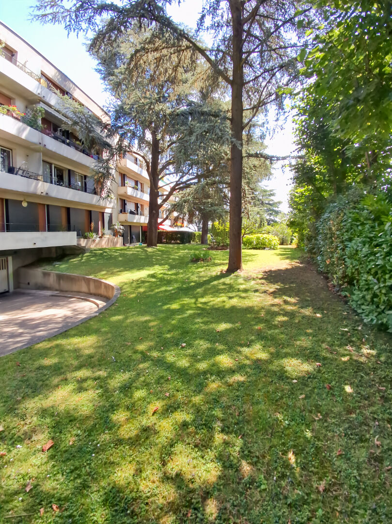 Appartement SURESNES (92150) 3 pièces 79.36 m²