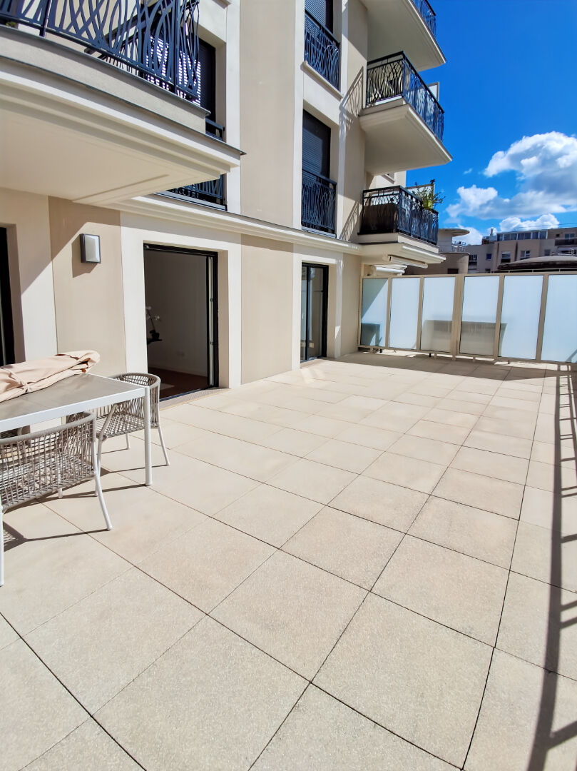 Appartement SURESNES (92150) 3 pièces 56.27 m²