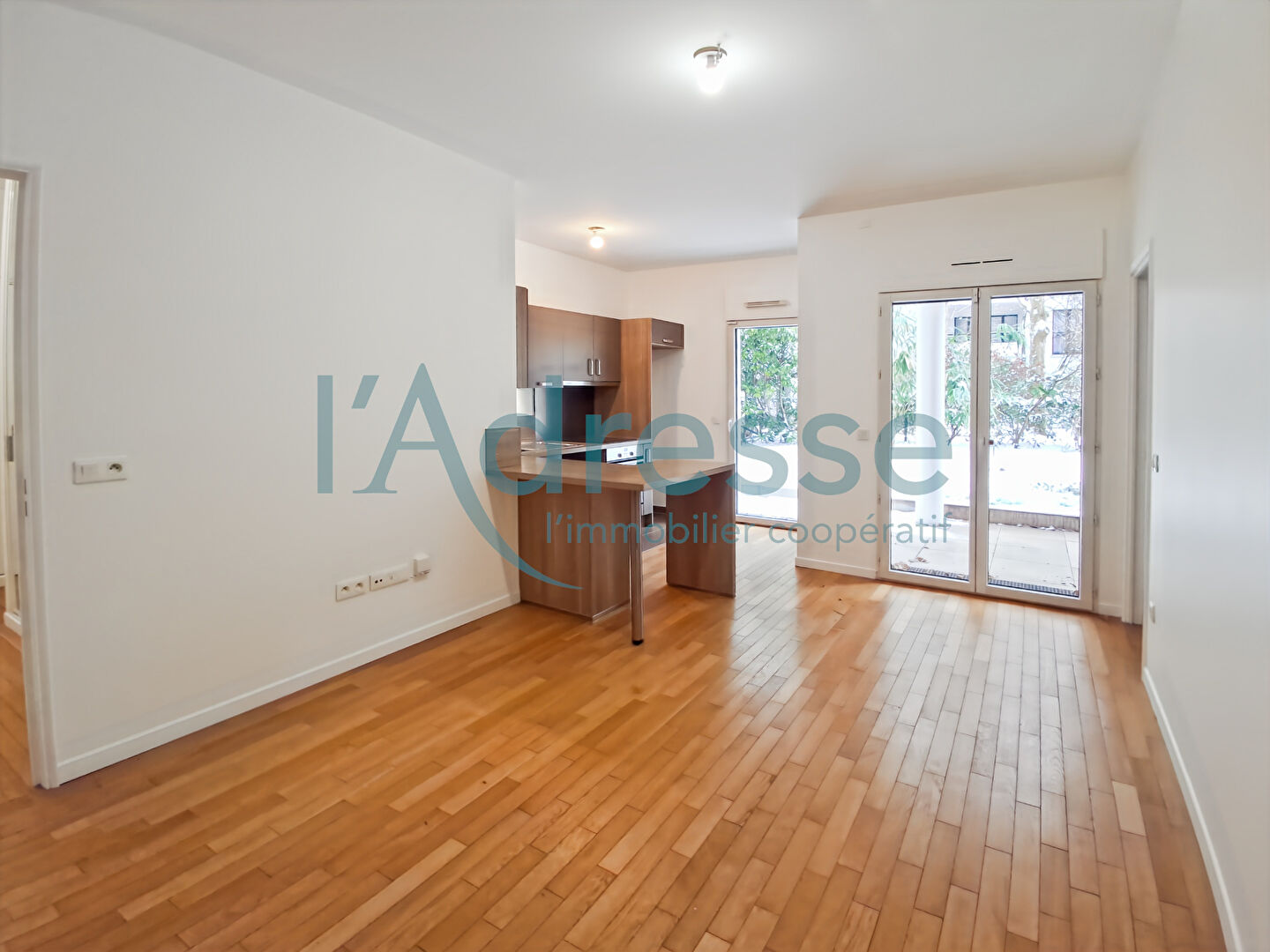 Appartement SURESNES (92150) 3 pi&egrave;ces 60.00 m&sup2;