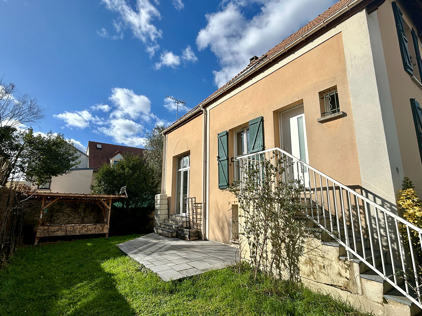 Maison RUEIL MALMAISON (92500) 5 pi&egrave;ces 104.00 m&sup2;