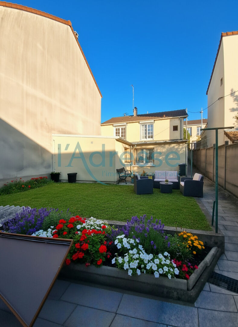 Maison NANTERRE (92000) 4 pi&egrave;ces 154.00 m&sup2;