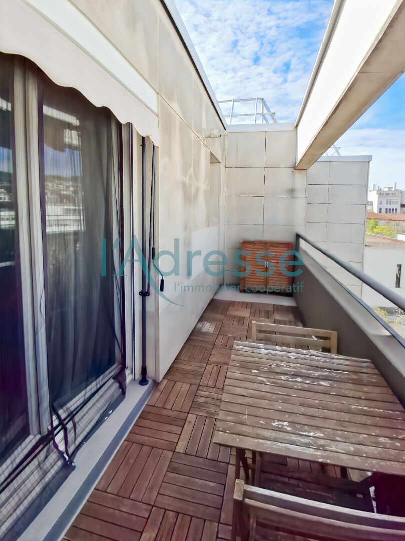 Appartement SURESNES (92150) 2 pi&egrave;ces 48.00 m&sup2;