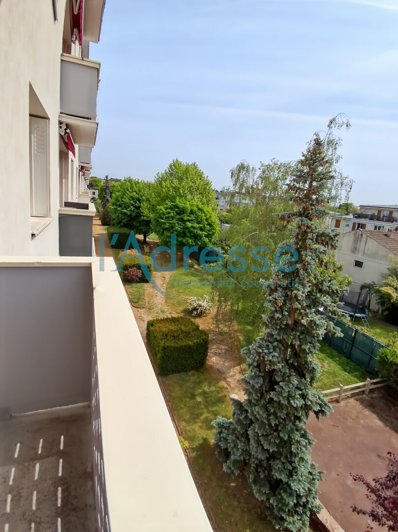 Rueil-Malmaison (92) Exclusif 260 000 € Appartement 3 pièces , 2 chambres 51.91 m² Avec jardin Voir le bien