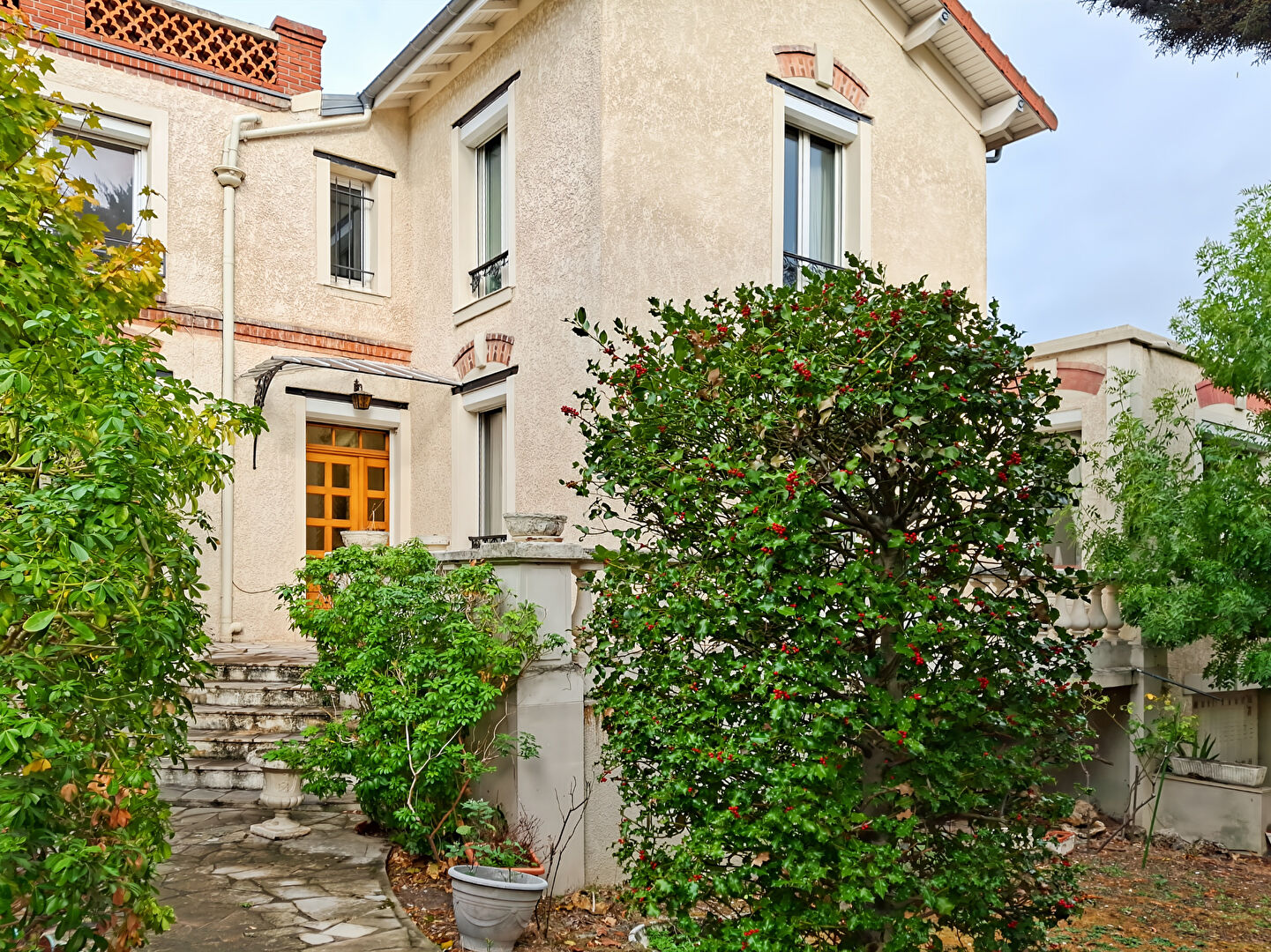 Maison RUEIL MALMAISON (92500) 6 pi&egrave;ces 196.00 m&sup2;
