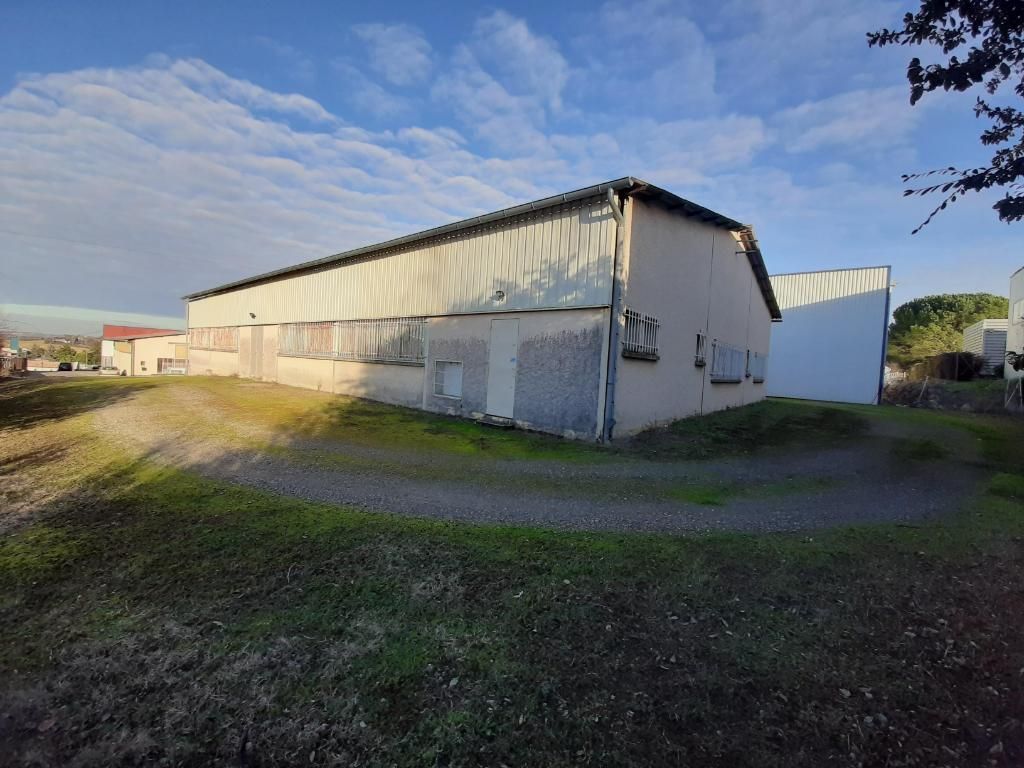 Entrepôt / Local industriel L ISLE JOURDAIN (32600) 3 pièces 540.00 m²