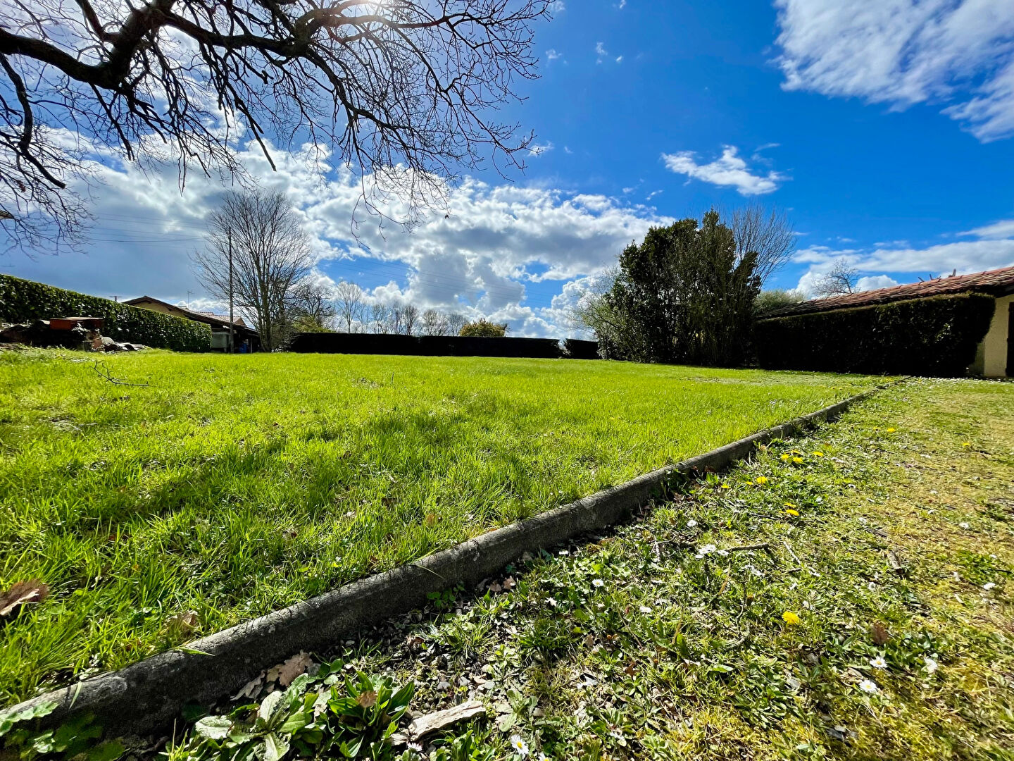 Terrain L ISLE JOURDAIN (32600) 744.00 m²