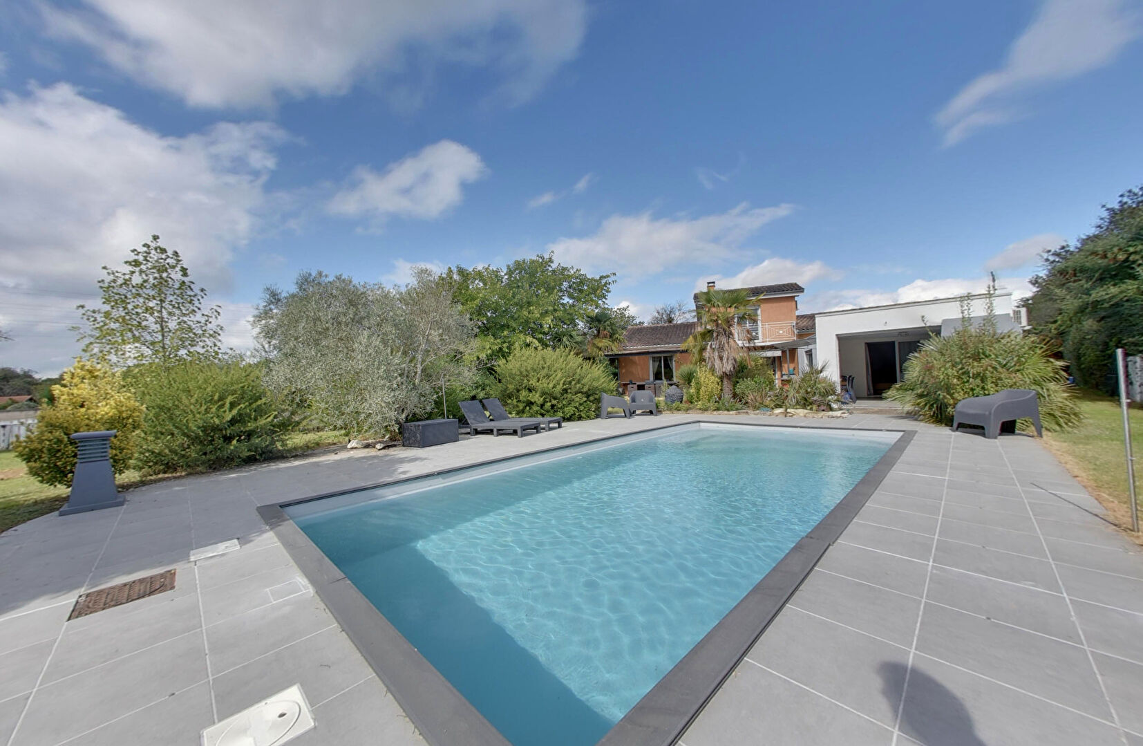 Maison MONTAUBAN (82000) 7 pièces 207.00 m²