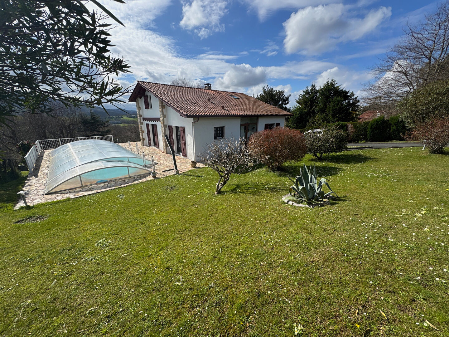 Maison URRUGNE (64700) 7 pièces 190.00 m²