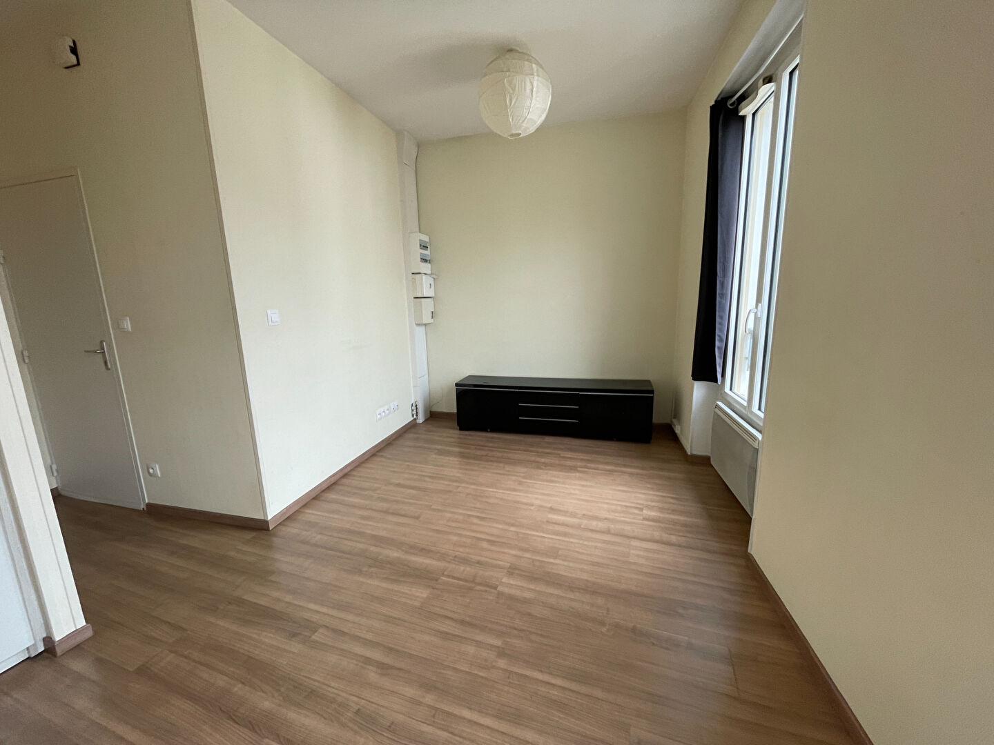 Gif-sur-Yvette (91) 750 € / mois cc Appartement 2 pièces , 1 chambre 32.00 m² Voir le bien