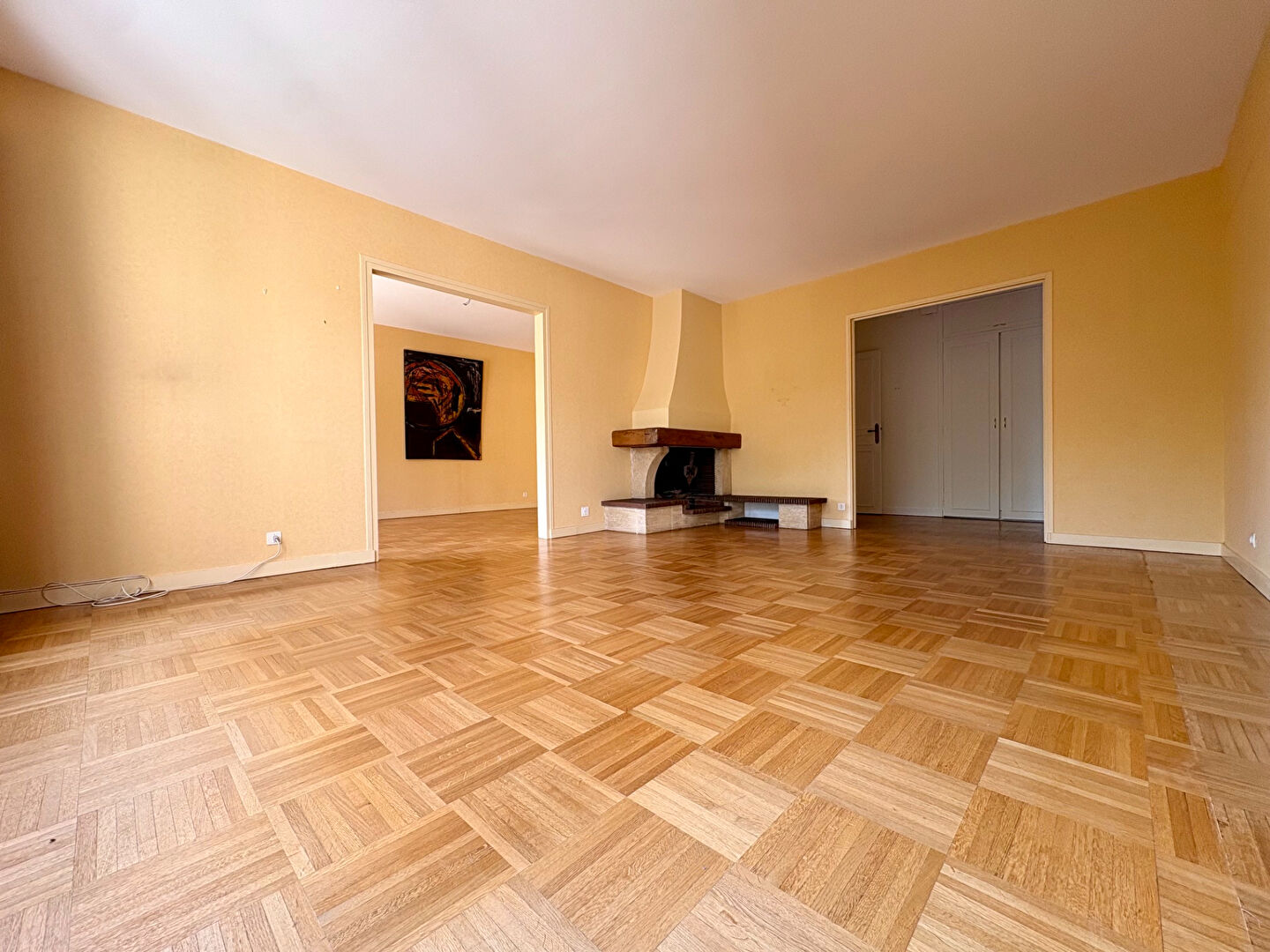 Bures-sur-Yvette (91) 377 000 € Appartement 5 pièces , 3 chambres 112.71 m² Avec balcon Voir le bien