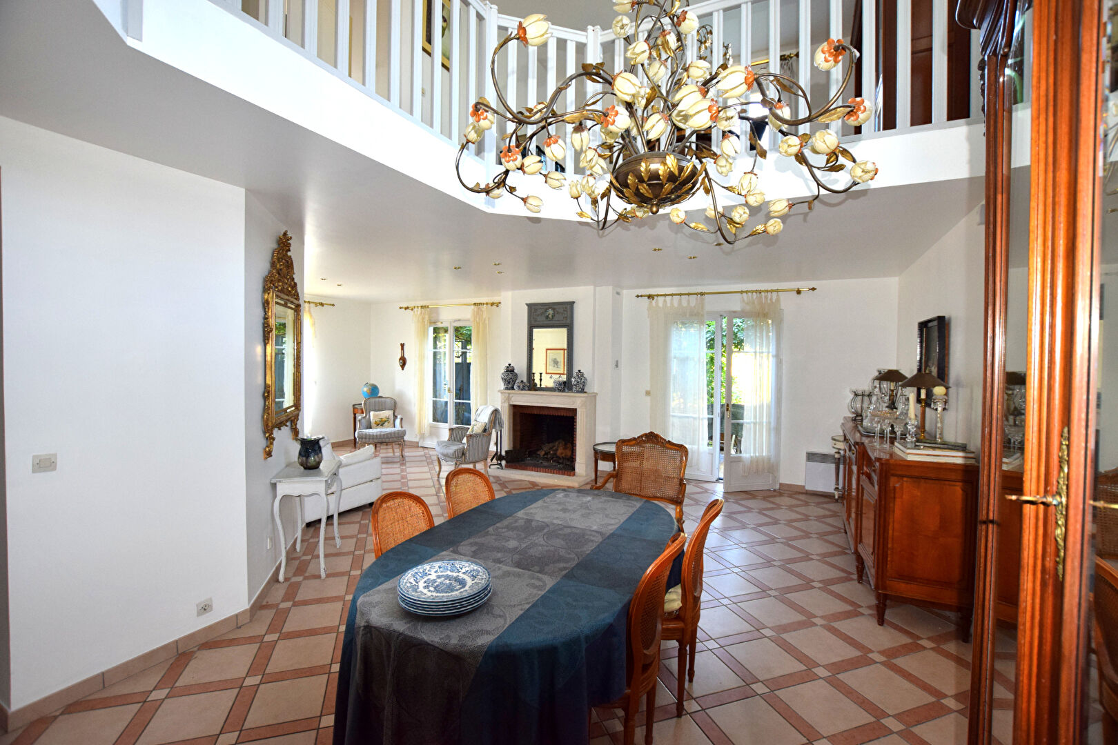 à 12 km de Voisins-le-Bretonneux 478 000 € Maison 6 pièces , 3 chambres 133.50 m² Avec jardin, terrasse, garage/box Voir le bien