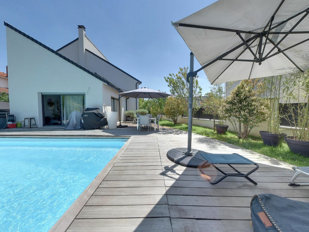 Maison BRY SUR MARNE (94360) 8 pièces 212.00 m²