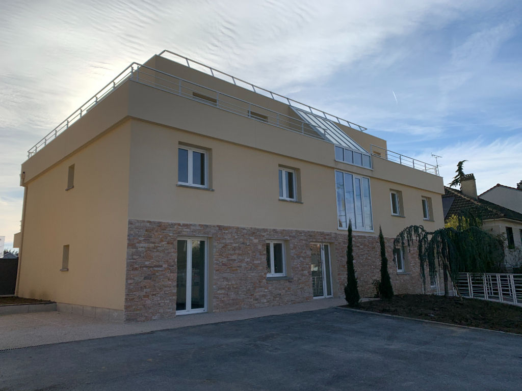 Chelles (77) 75 € / mois cc Parking / box 2 pièces , 1 chambre Voir le bien
