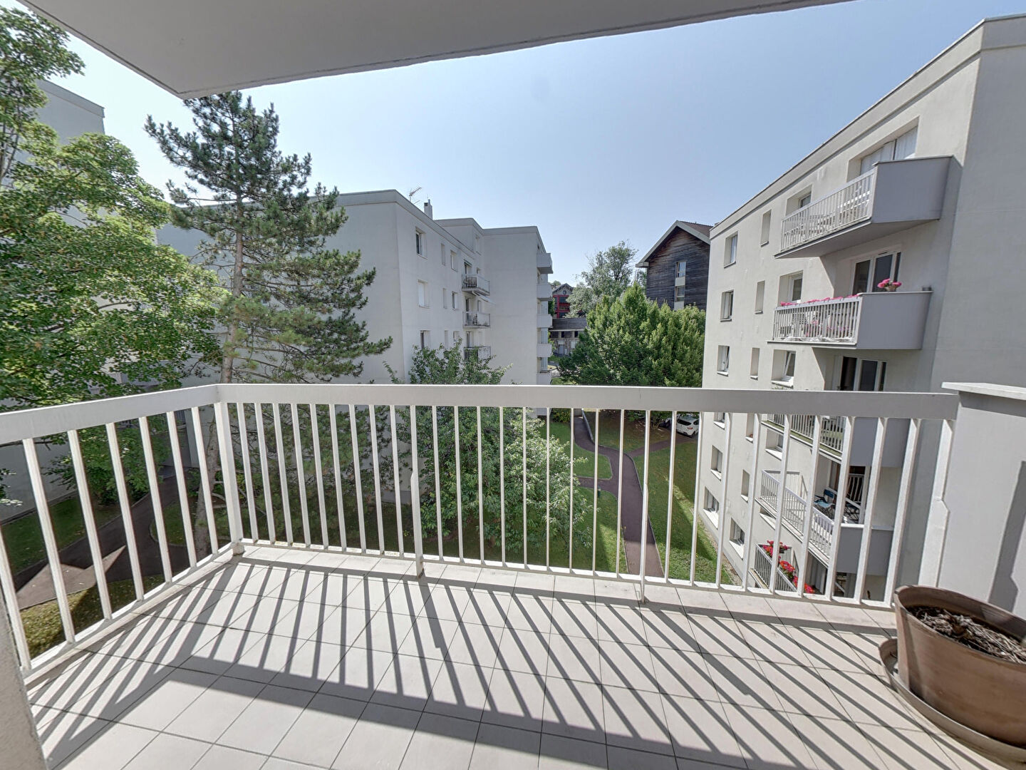 Bry-sur-Marne (94) Exclusif 299 900 € Appartement 3 pièces , 2 chambres 67.13 m² Avec balcon Voir le bien