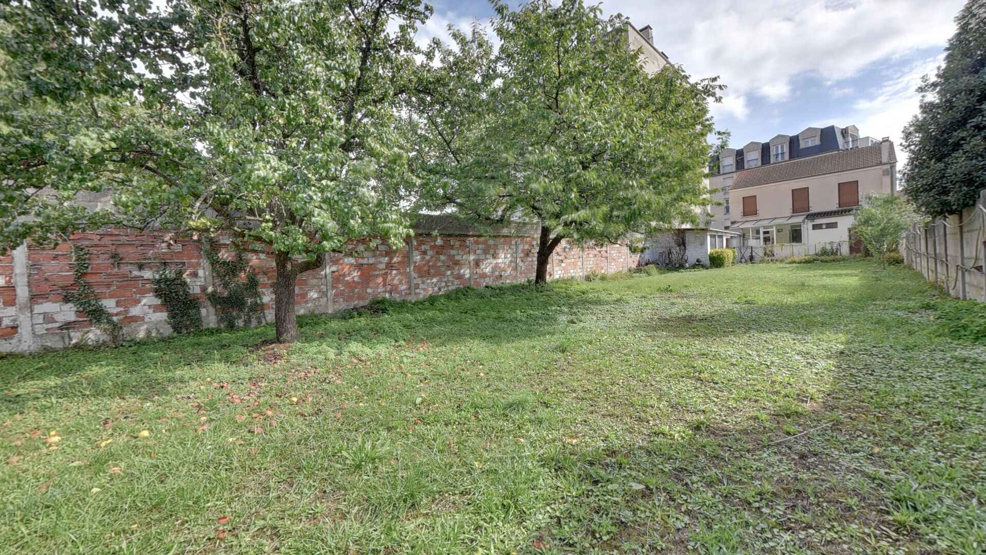 Immeuble BRY SUR MARNE (94360) 6 pièces 138.00 m²