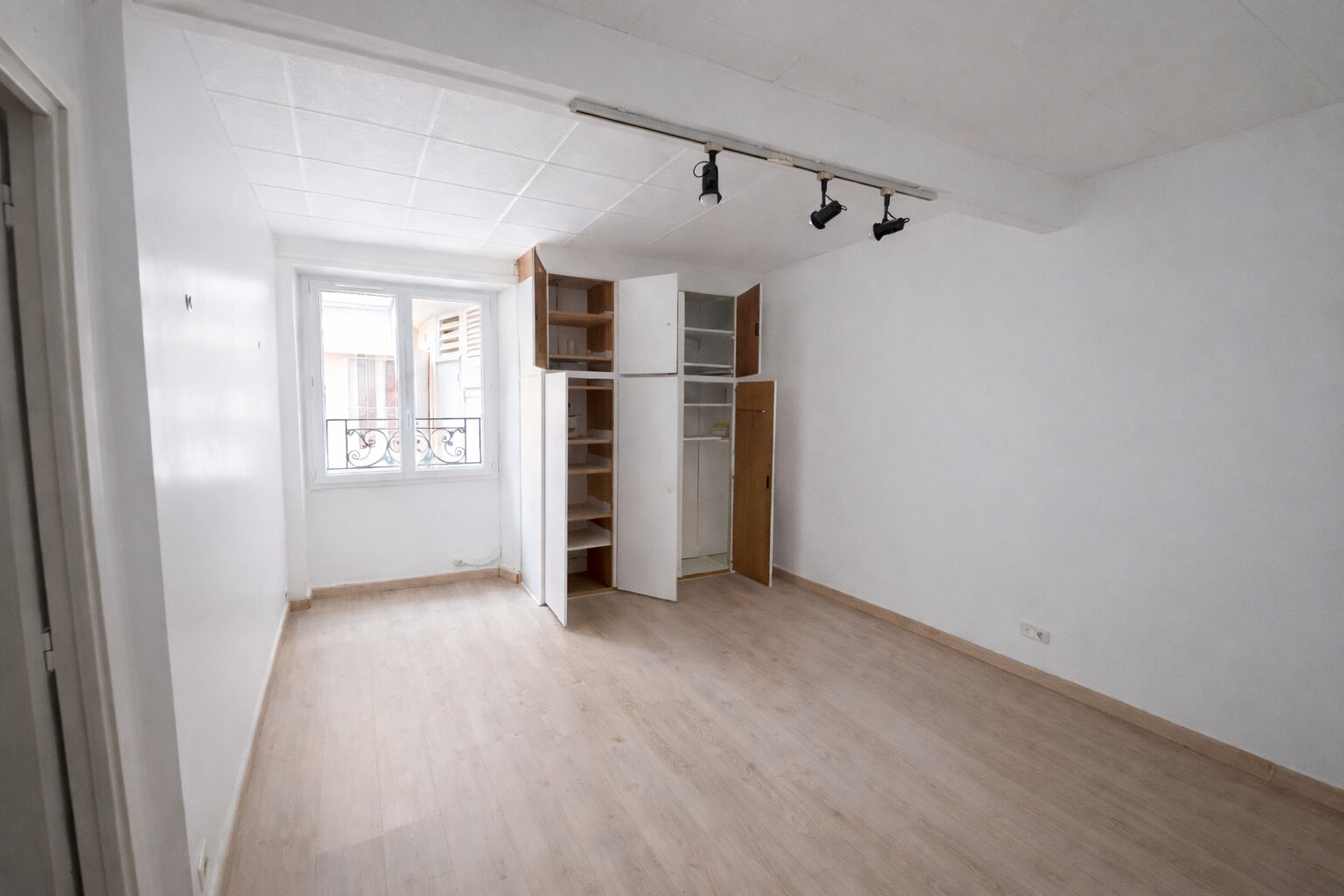 Appartement PARIS (75011) 2 pi&egrave;ces 40.16 m&sup2;