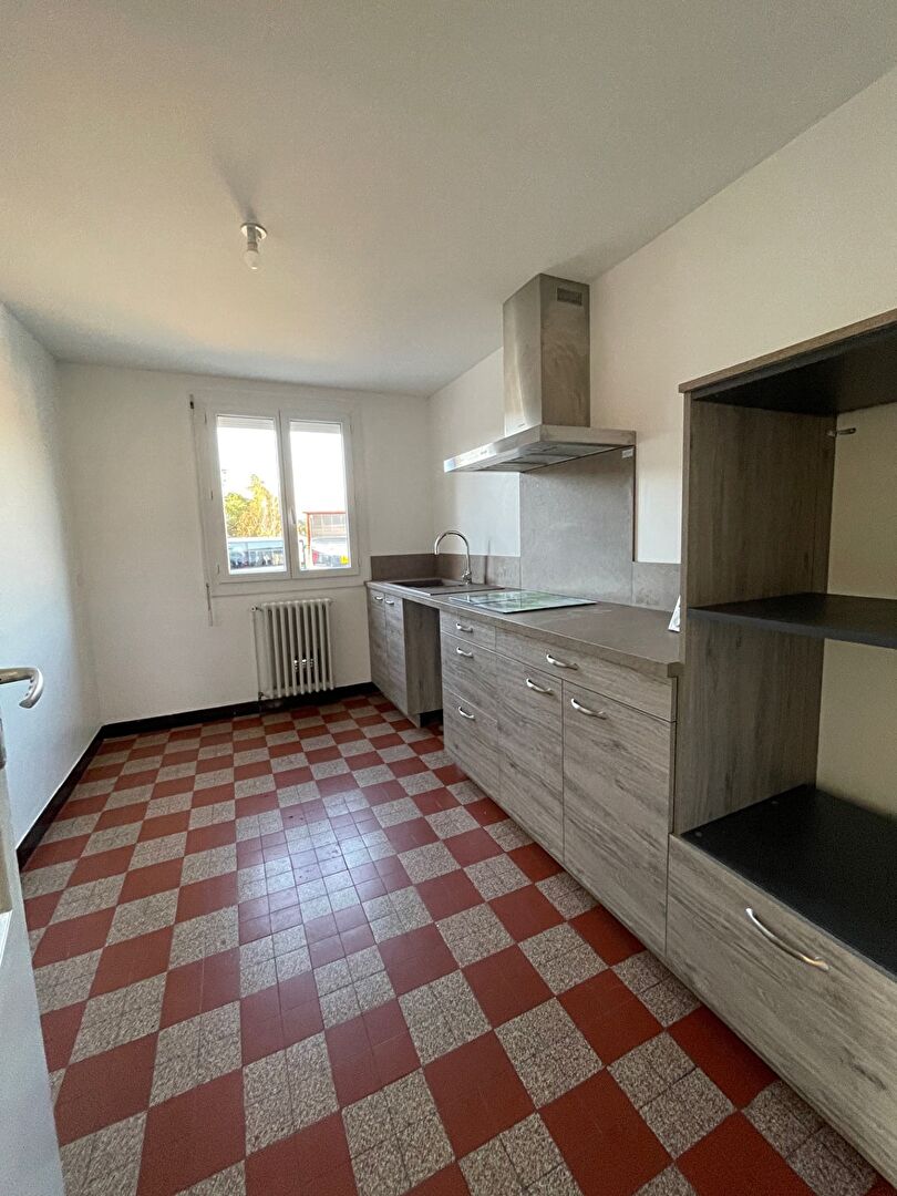 Appartement LIMOUX (11300) 4 pièces 79.80 m²