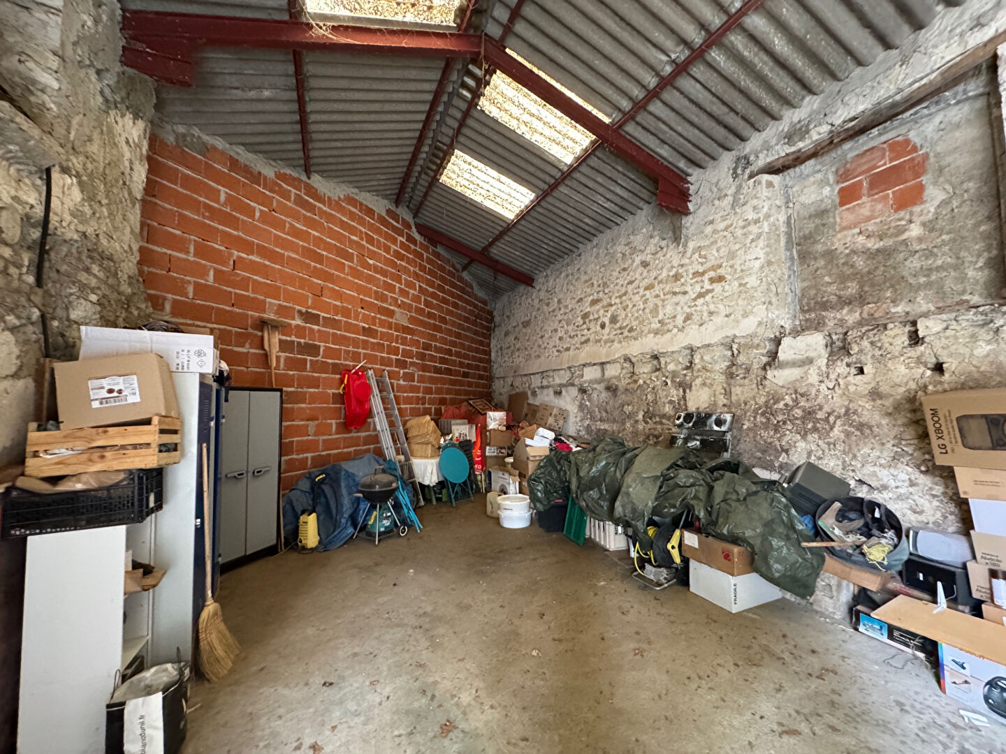 Parking / box ALAIGNE (11240) 90.00 m²