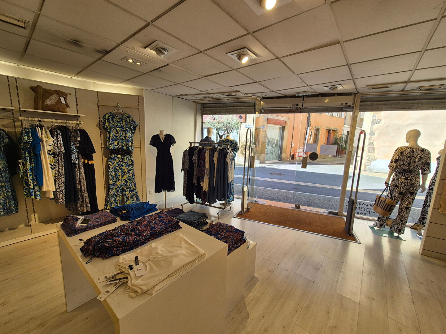 Local commercial LIMOUX (11300) 2 pièces 135.35 m²