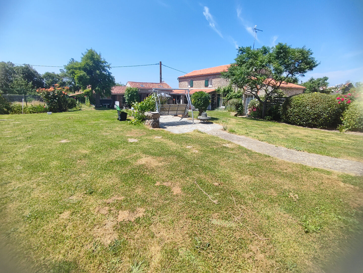 Maison LE POIRE SUR VIE (85170) 7 pi&egrave;ces 181.00 m&sup2;