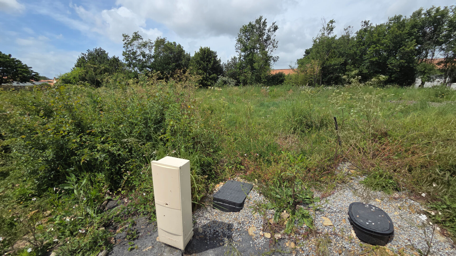 Terrain LE FENOUILLER (85800) 369.00 m&sup2;