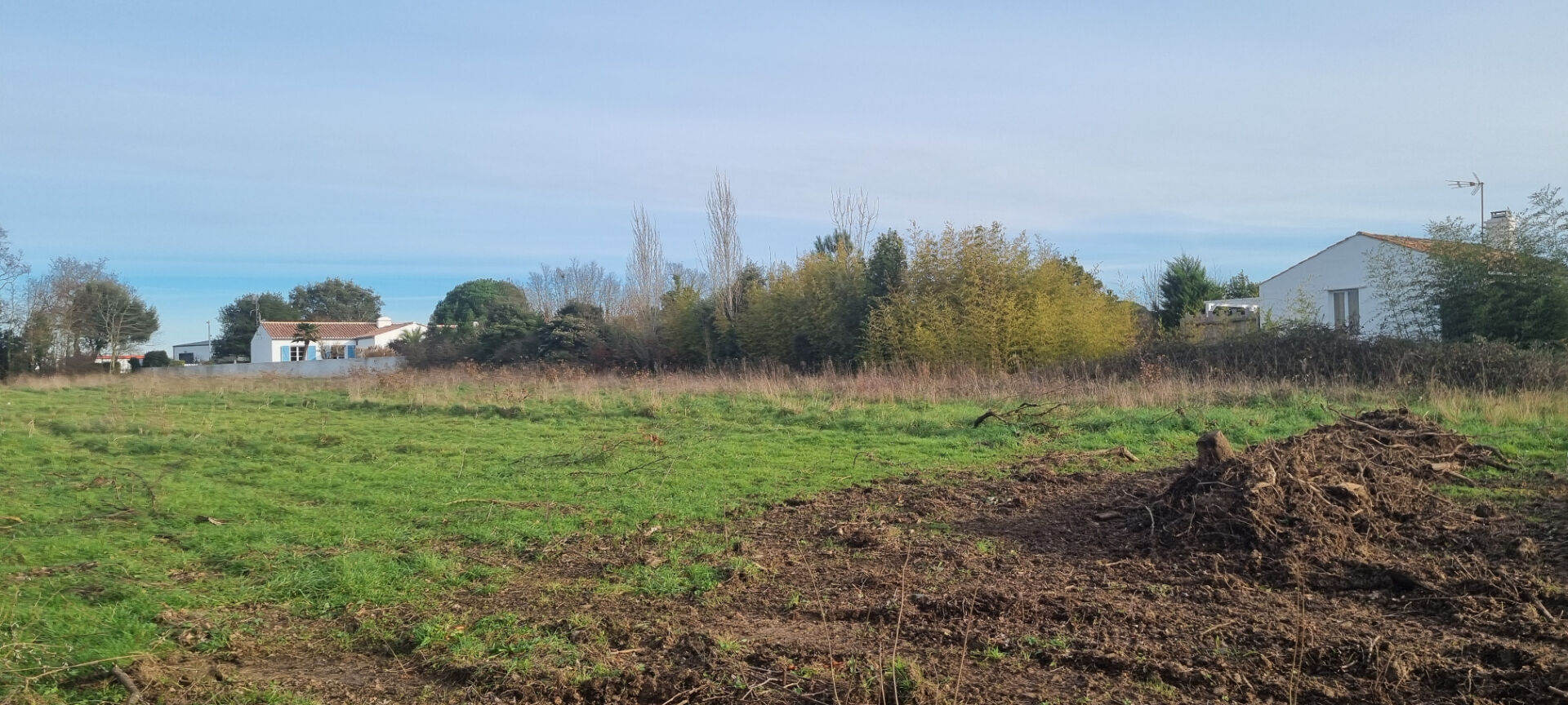 Terrain LE FENOUILLER (85800) 359.00 m&sup2;