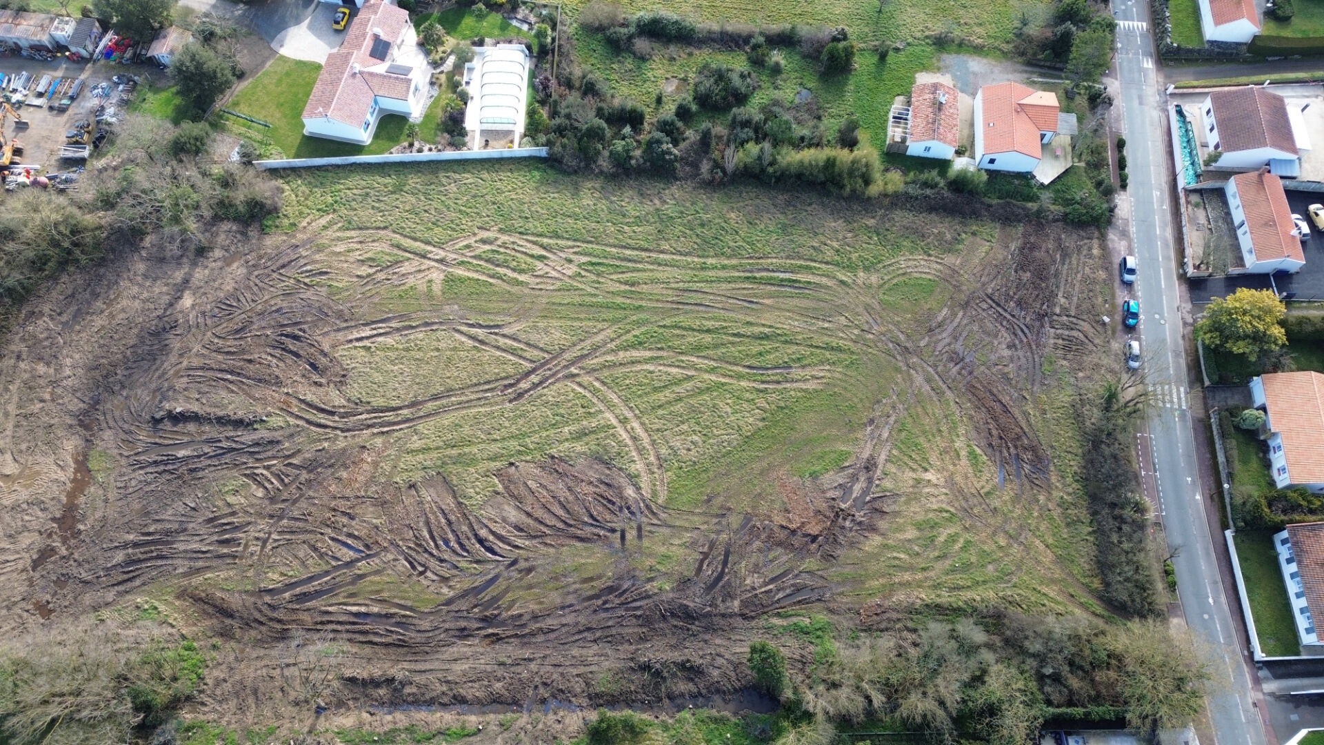 Terrain LE FENOUILLER (85800) 397.00 m&sup2;