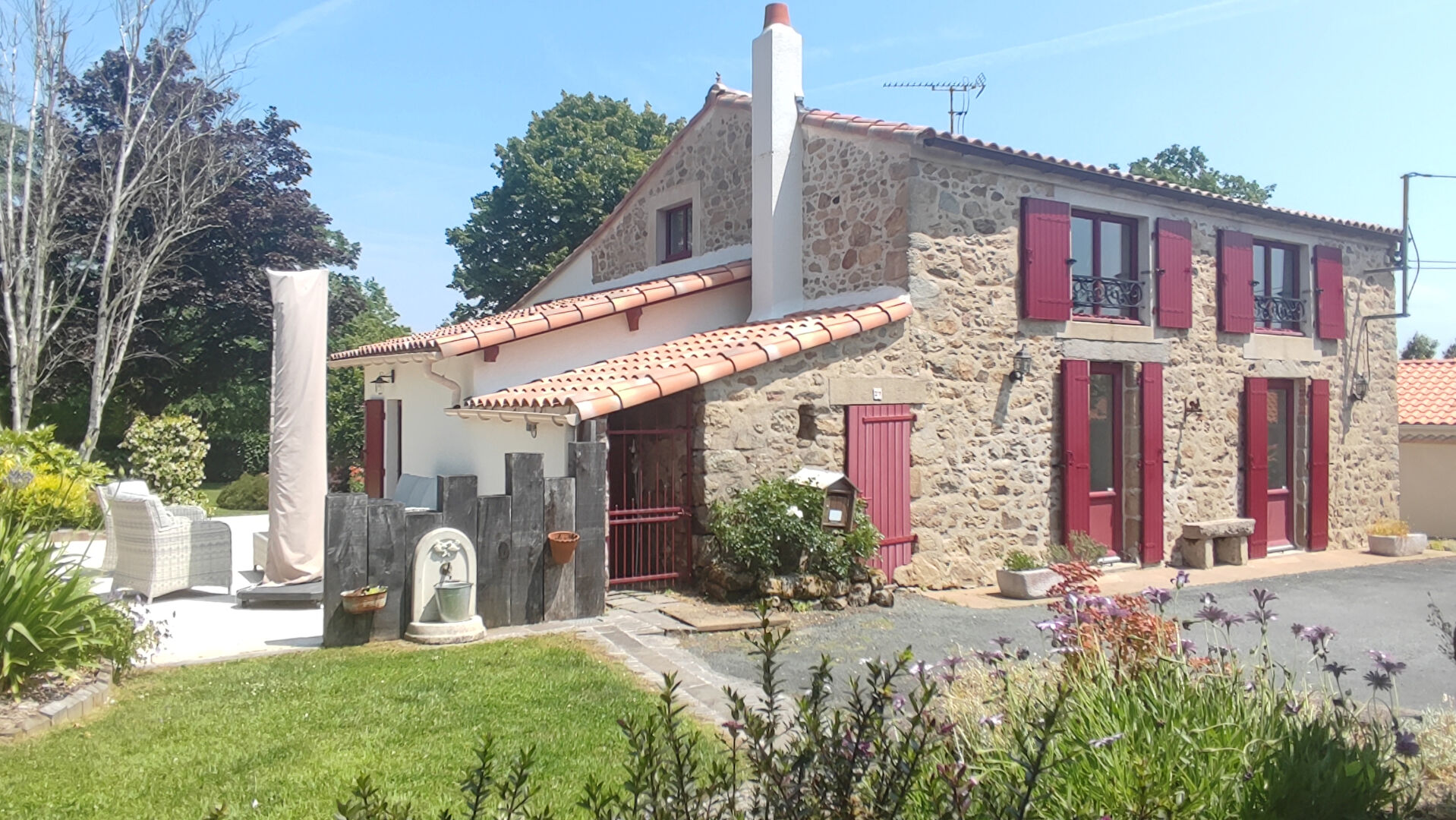 Maison LE POIRE SUR VIE (85170) 7 pi&egrave;ces 127.00 m&sup2;