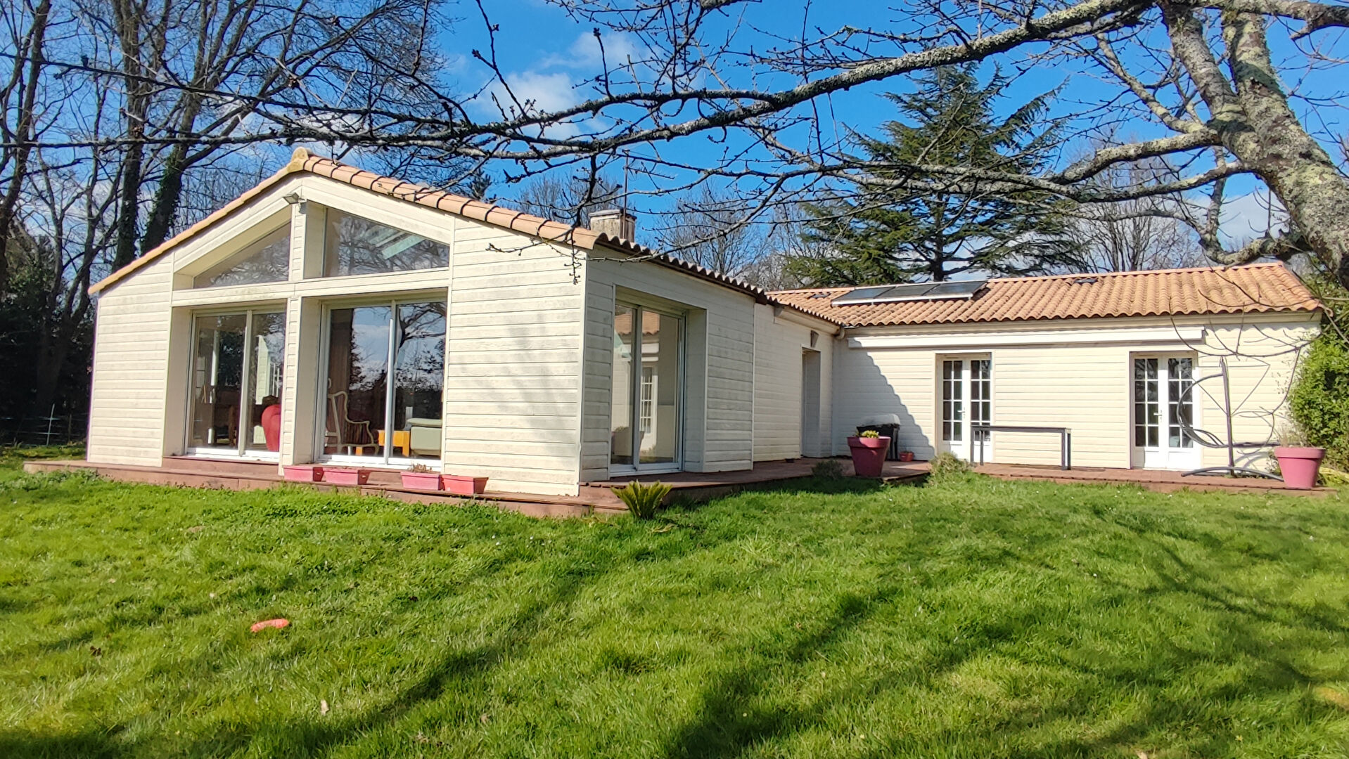Maison AIZENAY (85190) 8 pièces 205.00 m²