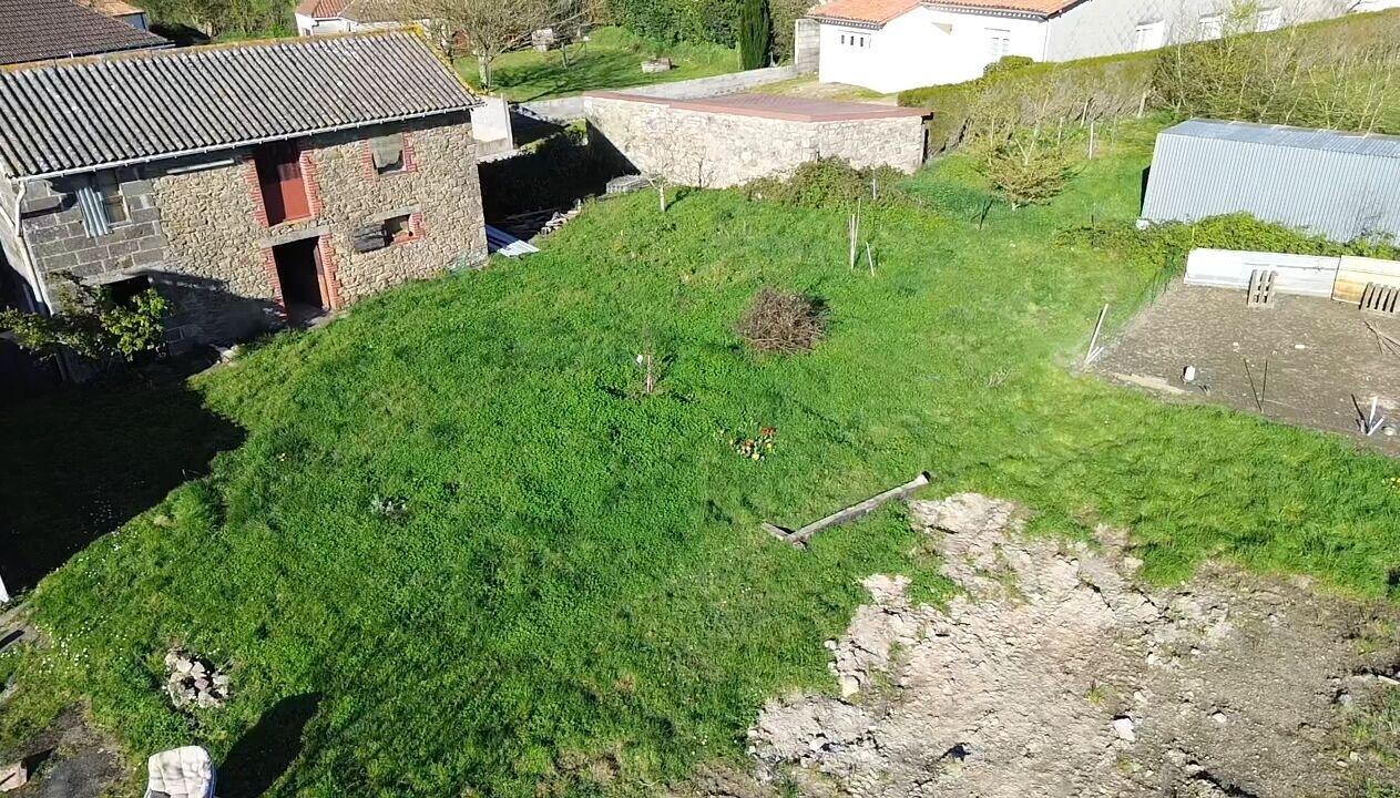 Maison de village LE POIRE SUR VIE (85170) 2 pi&egrave;ces 70.00 m&sup2;