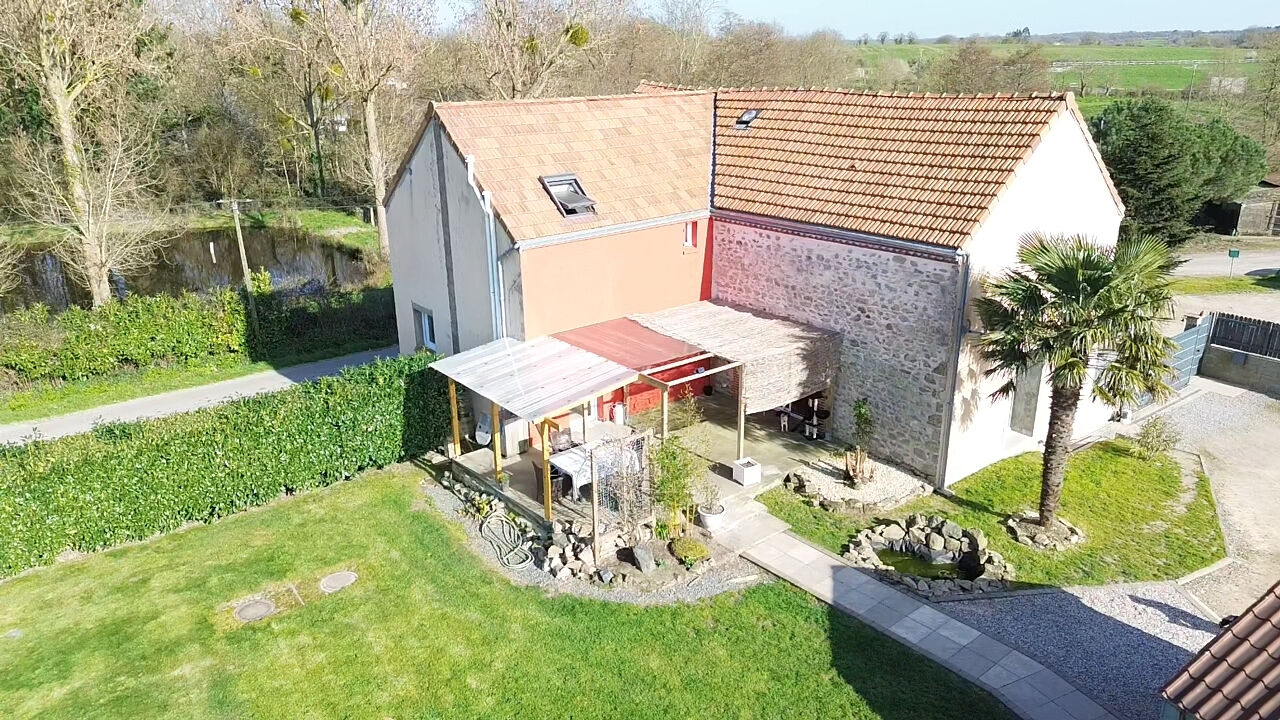 Maison LE POIRE SUR VIE (85170) 6 pi&egrave;ces 160.00 m&sup2;