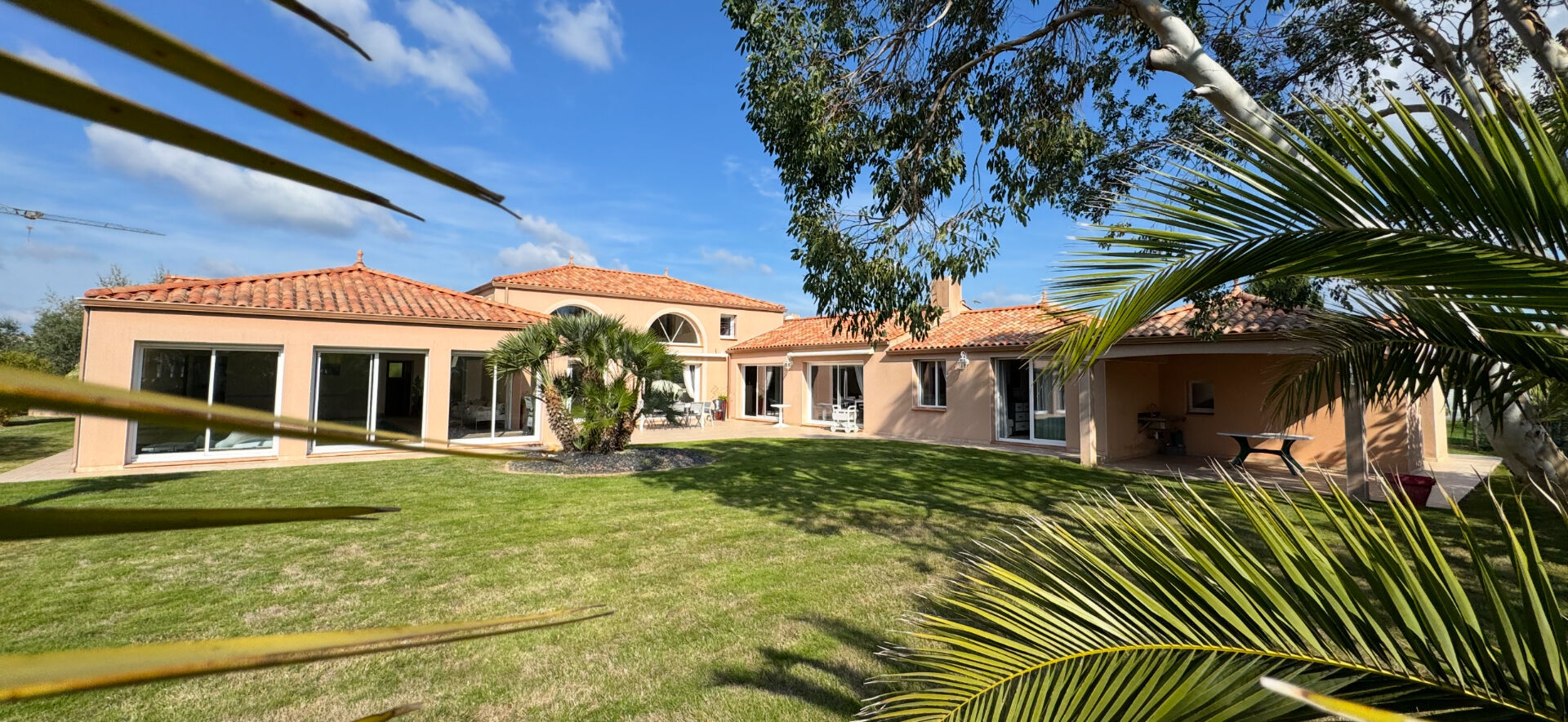 Maison LE FENOUILLER (85800) 7 pi&egrave;ces 318.00 m&sup2;