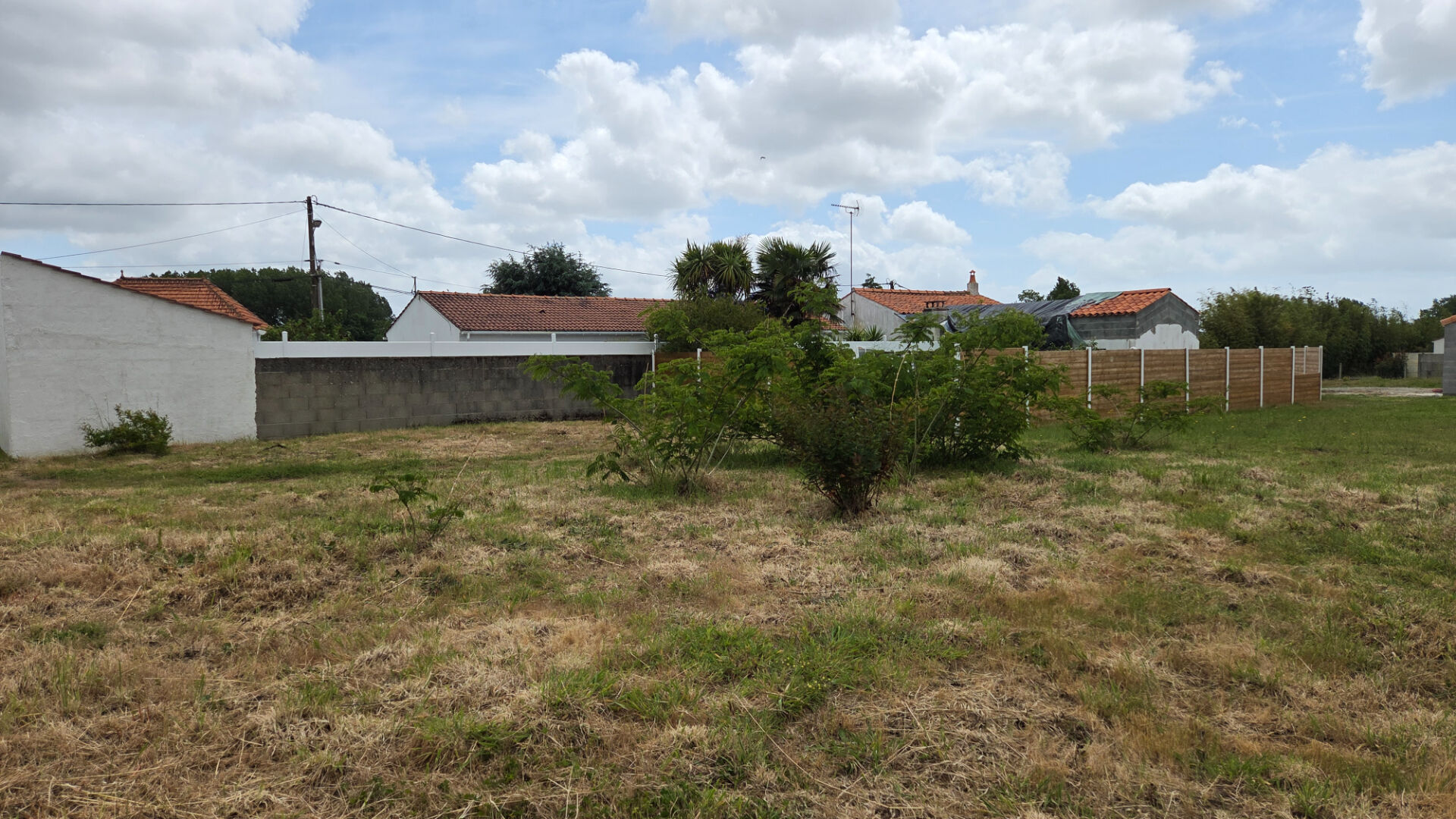 Terrain COMMEQUIERS (85220) 425.00 m&sup2;