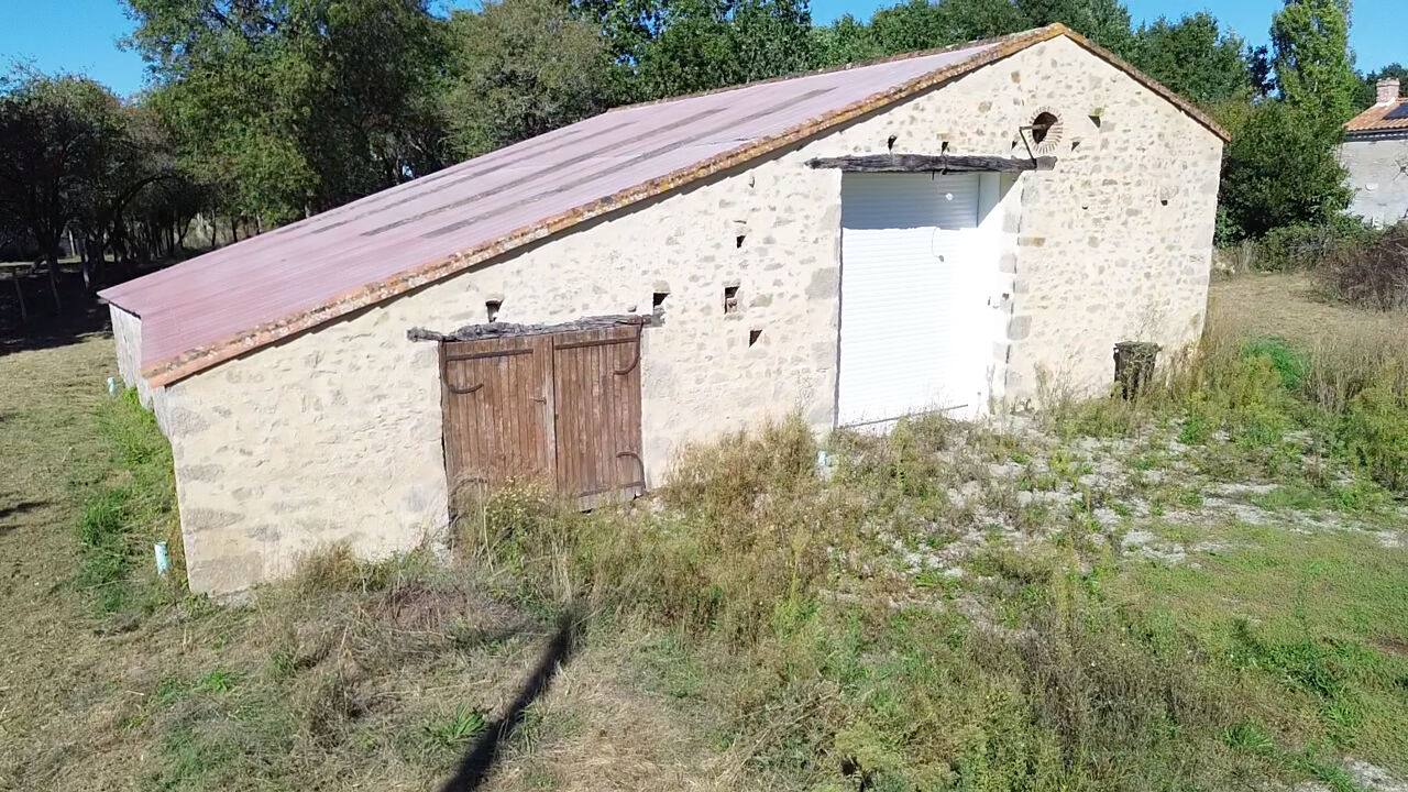 Maison LE POIRE SUR VIE (85170) 3 pi&egrave;ces 170.00 m&sup2;