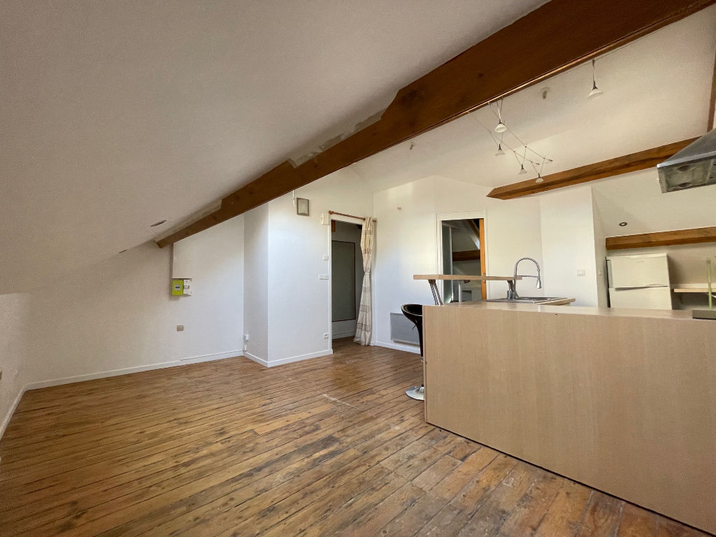 Appartement REIMS (51100) 1 pièce 25.00 m²
