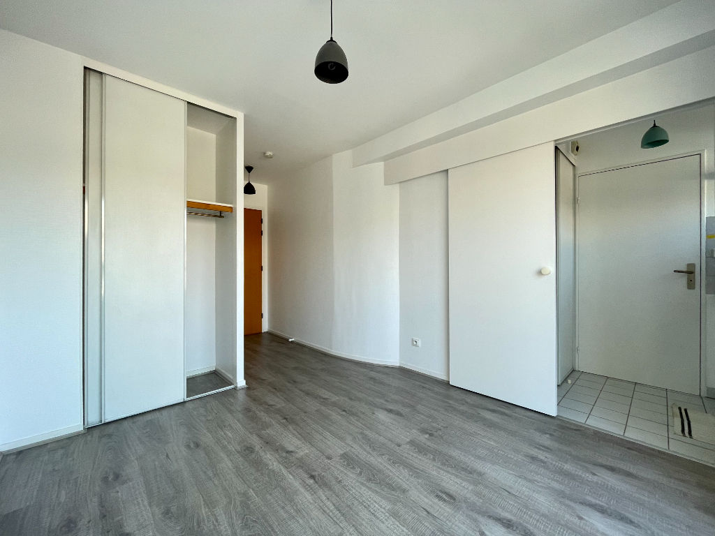 Appartement REIMS (51100) 1 pièce 17.00 m²