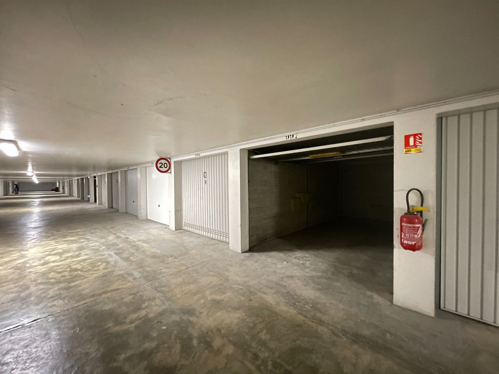 Parking / box REIMS (51100)