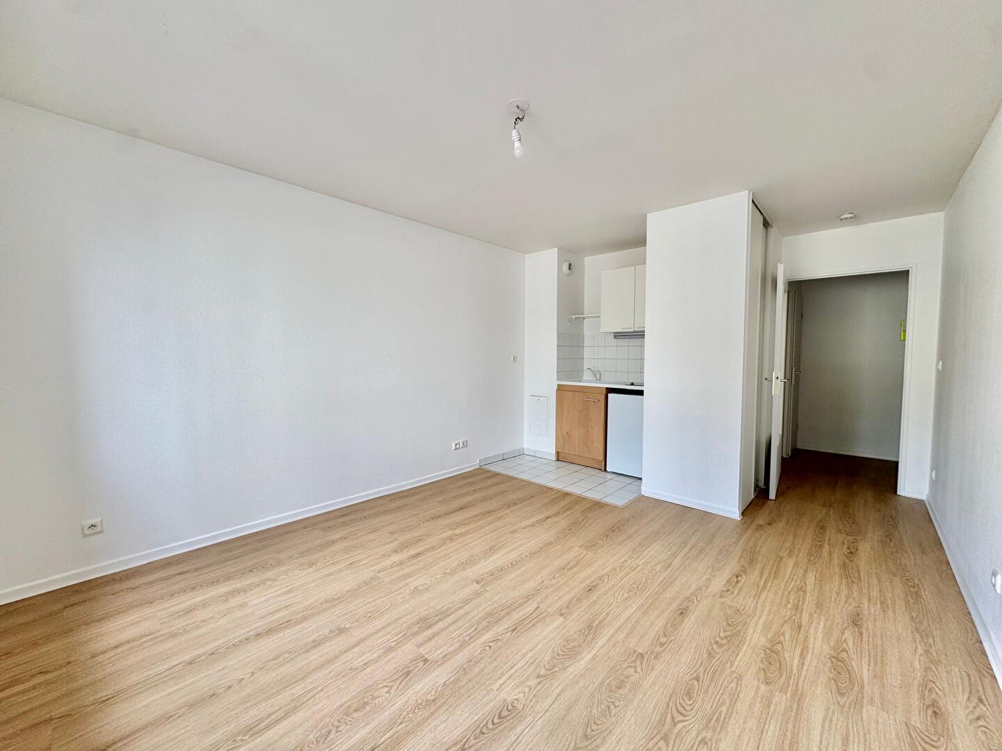Appartement REIMS (51100) 1 pièce 24.71 m²
