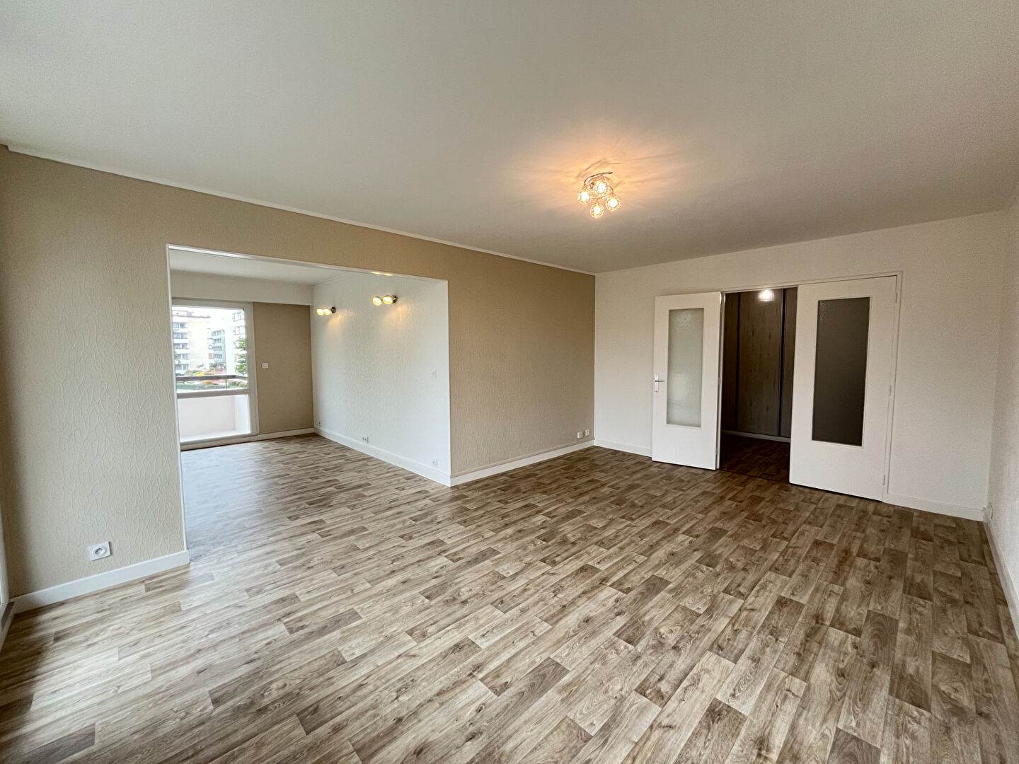 Appartement REIMS (51100) 4 pièces 92.43 m²