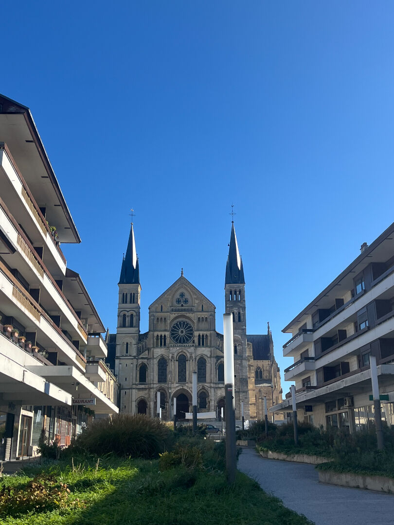 Local commercial REIMS (51100) 69.00 m²