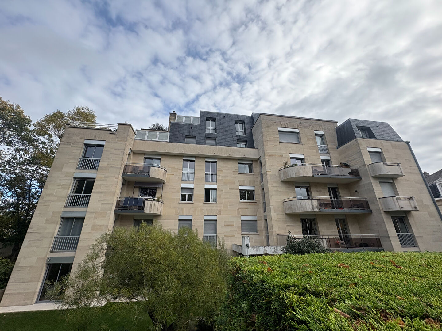 Parking / box REIMS (51100)