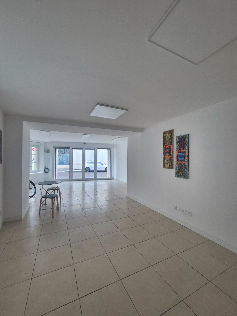 Local commercial REIMS (51100) 41.80 m&sup2;