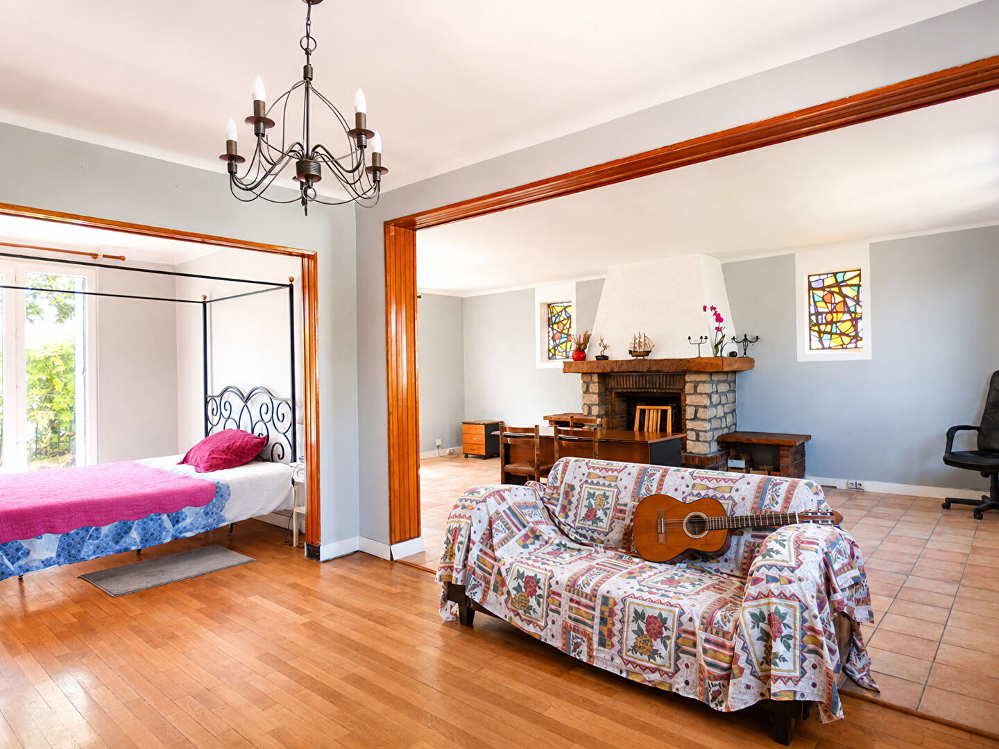 Gagny (93) 390 000 € Maison 6 pièces , 4 chambres 170.00 m² Avec jardin Voir le bien