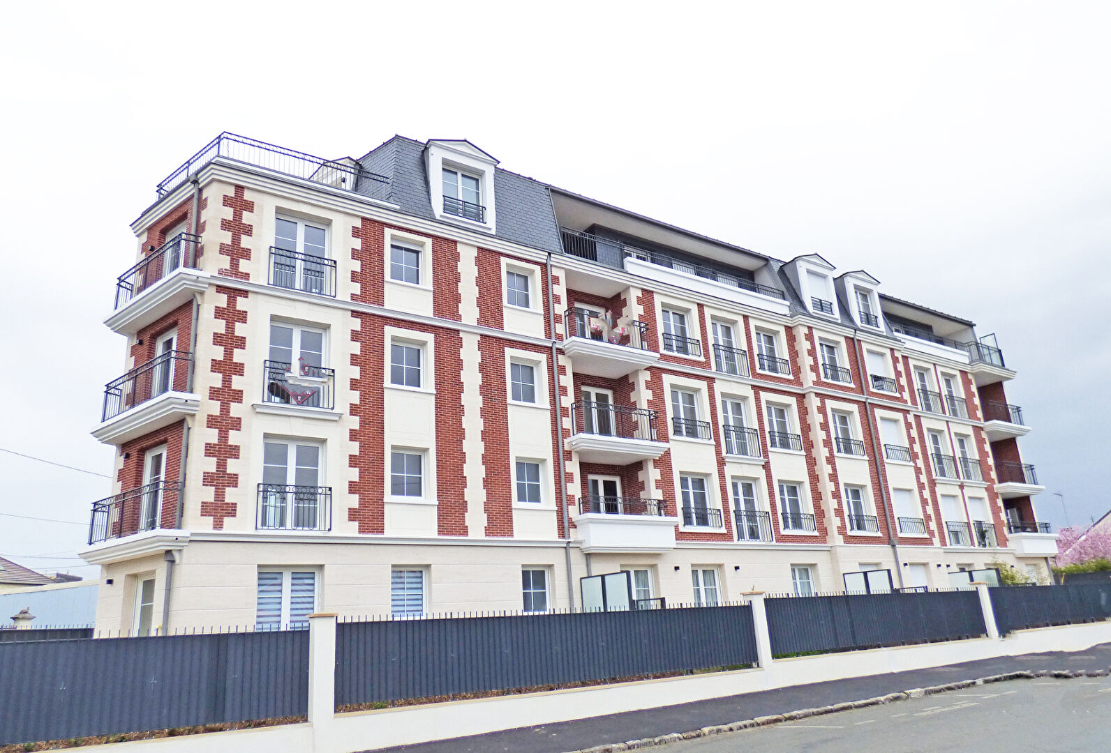 Appartement GAGNY (93220) 2 pièces 45.55 m²
