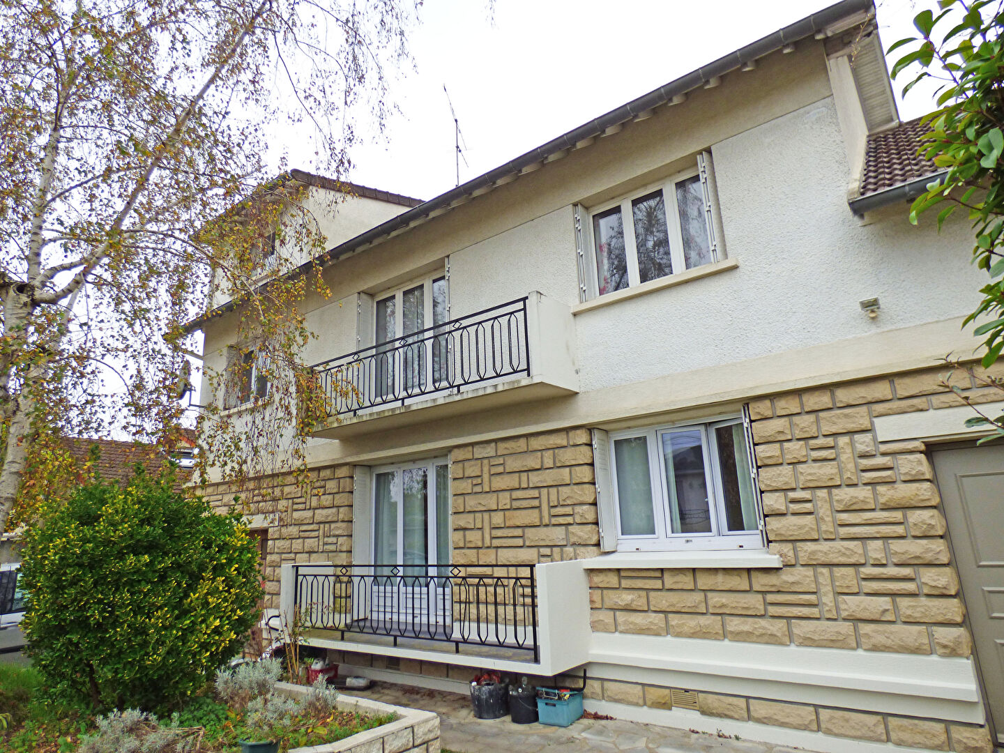 Immeuble GAGNY (93220) 8 pièces 170.00 m²