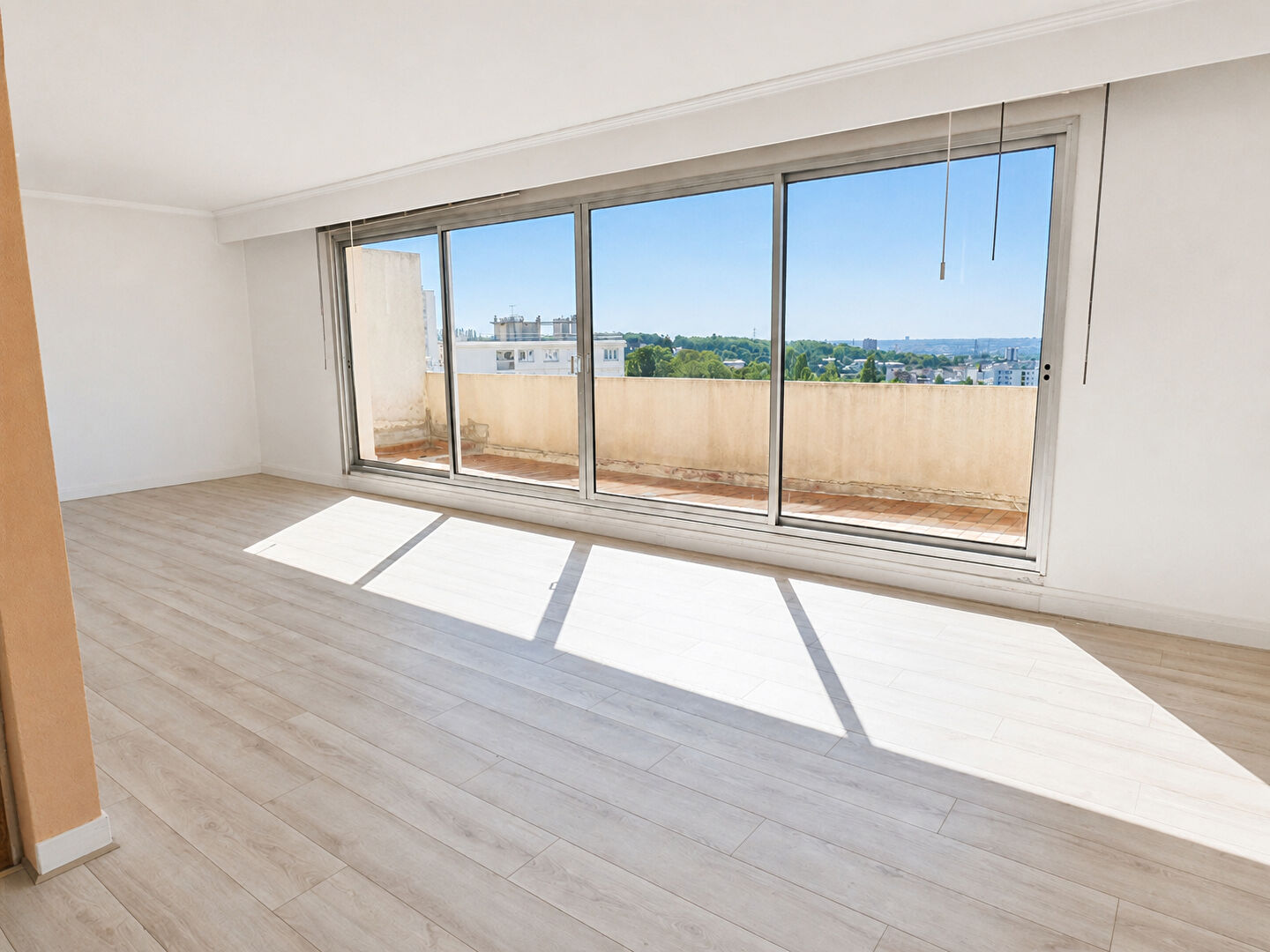 Appartement GAGNY (93220) 5 pi&egrave;ces 116.00 m&sup2;