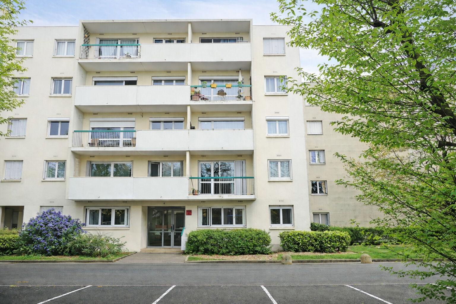 Appartement NEUILLY PLAISANCE (93360) 4 pi&egrave;ces 65.00 m&sup2;