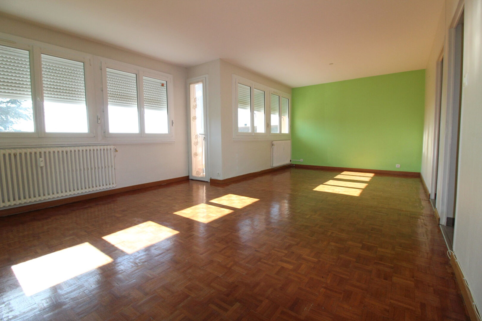 Appartement CHATENOY LE ROYAL (71880) 4 pi&egrave;ces 70.00 m&sup2;