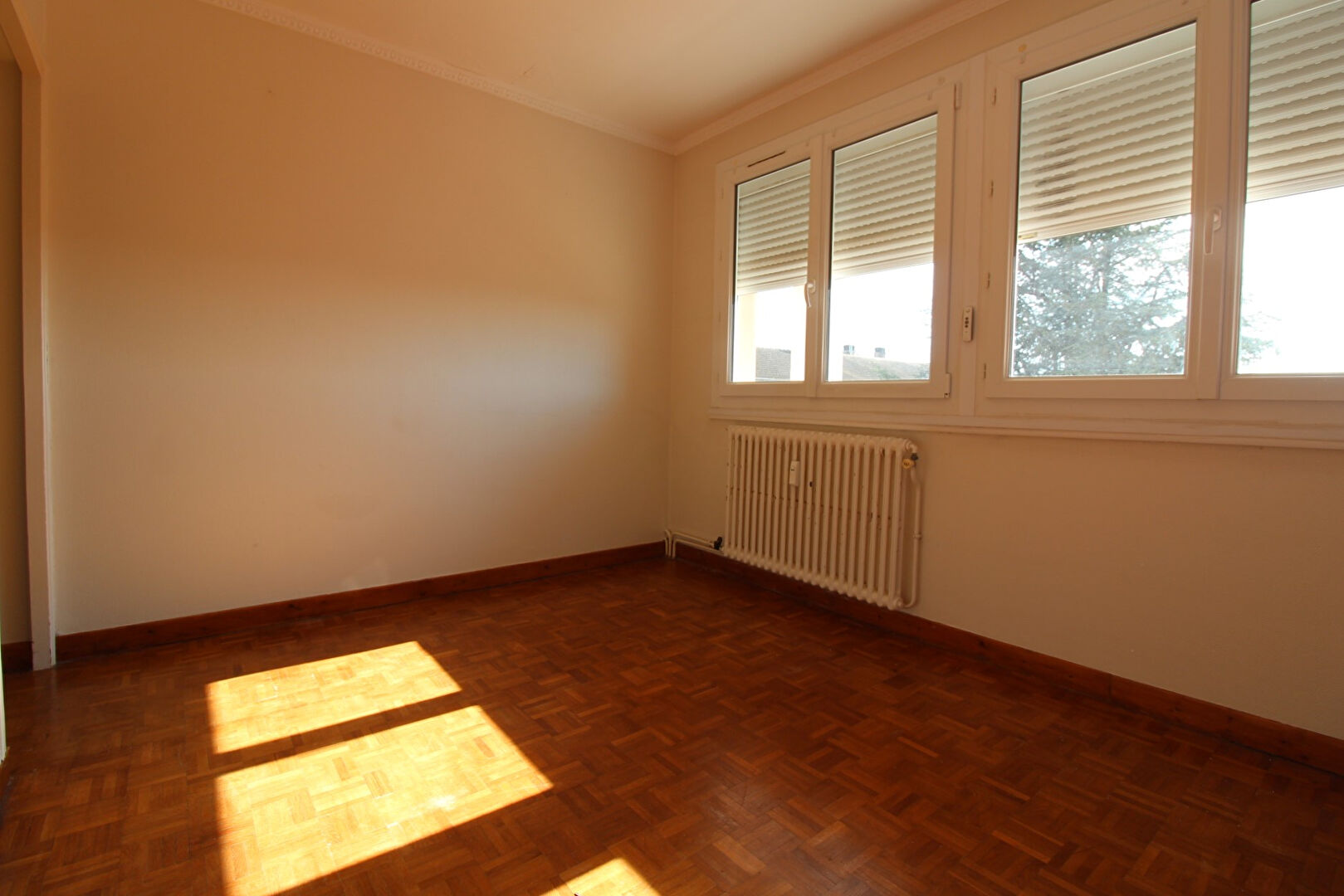 Appartement CHATENOY LE ROYAL (71880) 4 pi&egrave;ces 70.00 m&sup2;