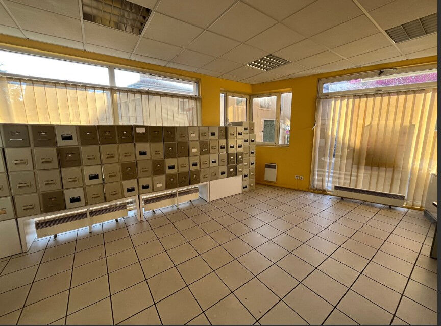 Local commercial CHALON SUR SAONE (71100) 122.74 m&sup2;